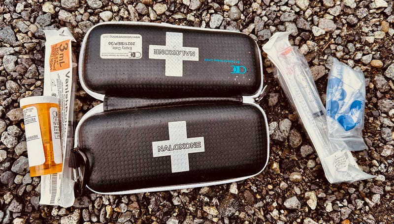 Naloxone kit ready for use