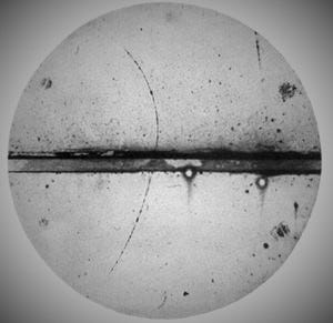 Visualization of Anderson's cloud chamber experiment.